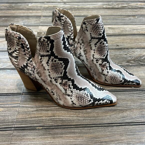 Vince Camuto Shoes - Vince Camuto DELSIMBA Snake Print Leather Ankle Boots NWOB 11M